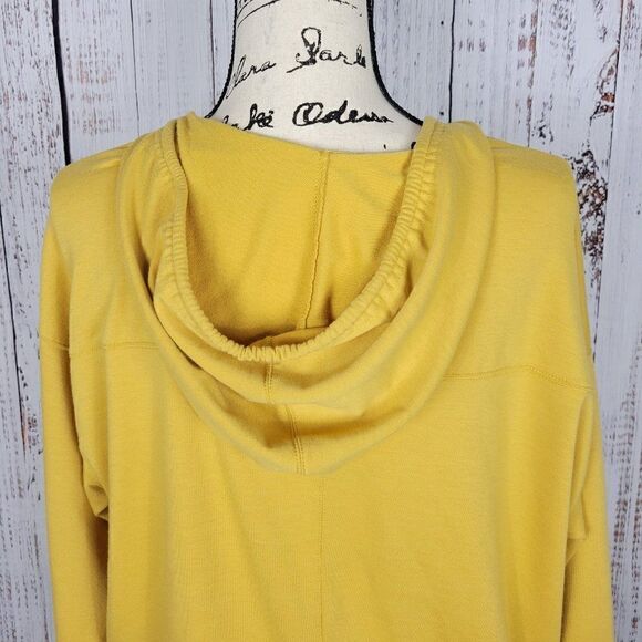 NWOT Maurices Yellow Medium Butter Soft Casual Relaxed Hooded Boho Chic Blouse - Picture 7 of 10